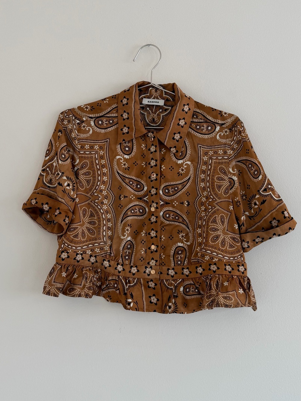 Sandro Brown Paisley-Print Ruffle Hem cropped Shirt - Picture 2 of 6